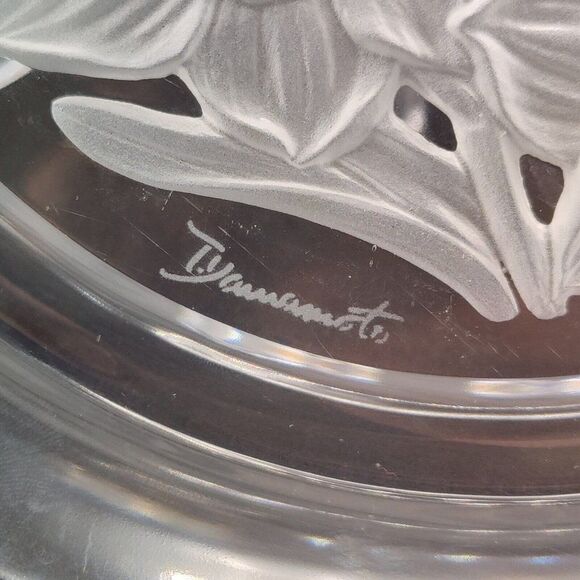 Etched Crystal Daffodil Plate 9.5” Signed Yamamoto Japan Floral Decor - Picture 3 of 8